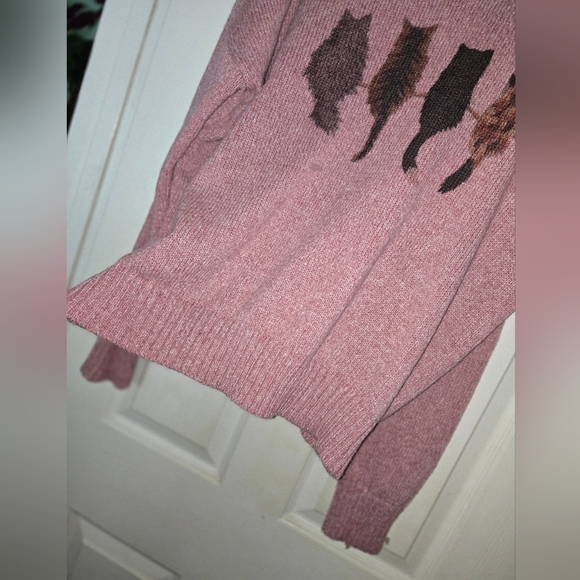 Pink Cat Pattern Sweater - Picture 2 of 3